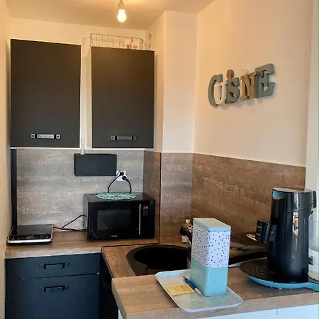 Апартаменты Superbe Studio Vue Mer En Centre Ville Бандоль