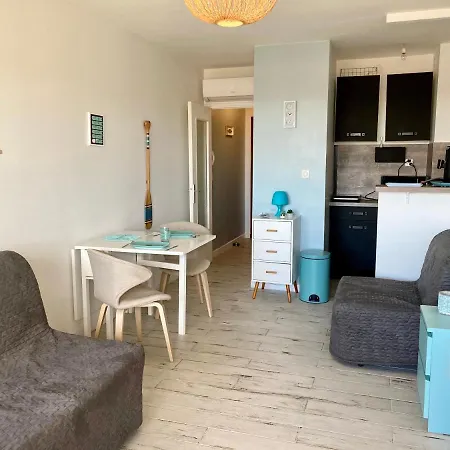 Апартаменты Superbe Studio Vue Mer En Centre Ville *