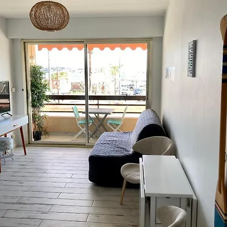 Апартаменты Superbe Studio Vue Mer En Centre Ville